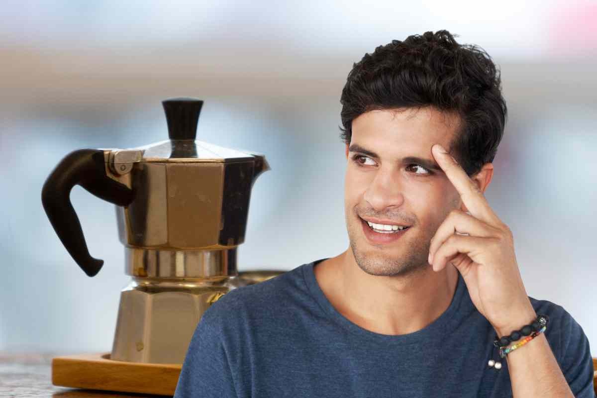Non hai mai lavato la moka così ma è l’unico modo per pulirla davvero