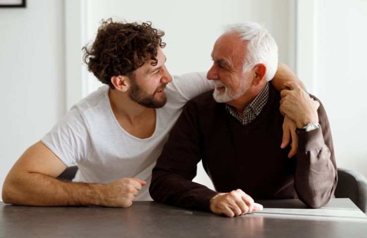 Padre e figlio adulti