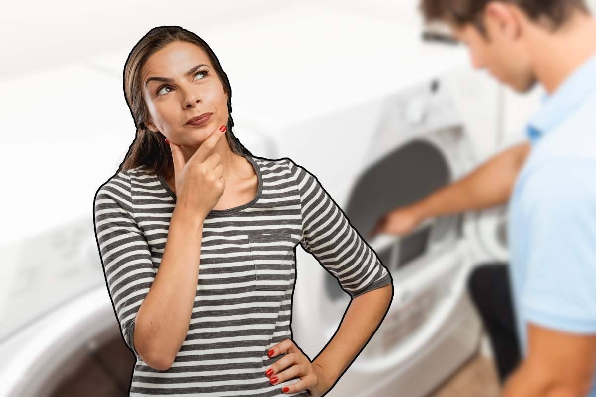 uomo con asciugatrice e donna che pensa