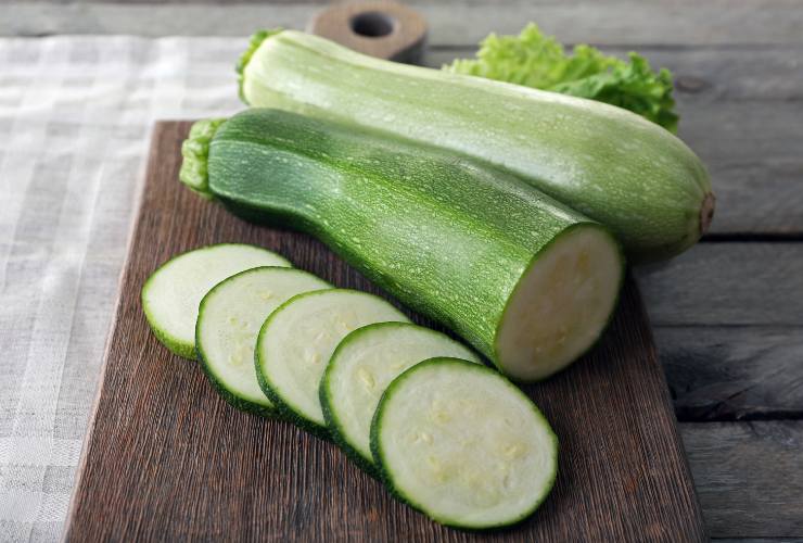 zucchine tagliate a fettine