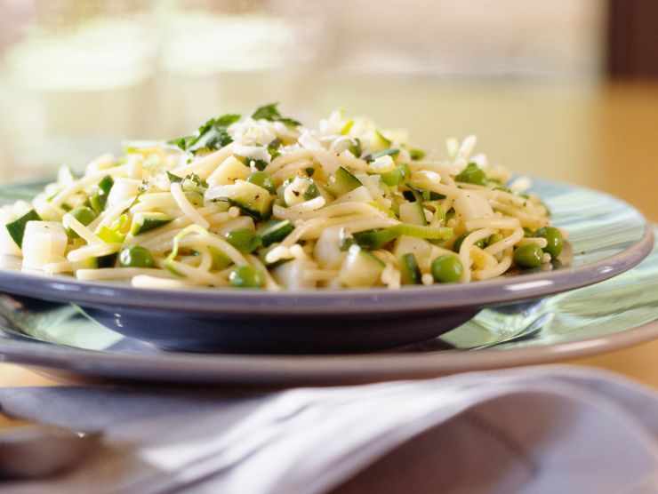 pasta e piselli nel piatto
