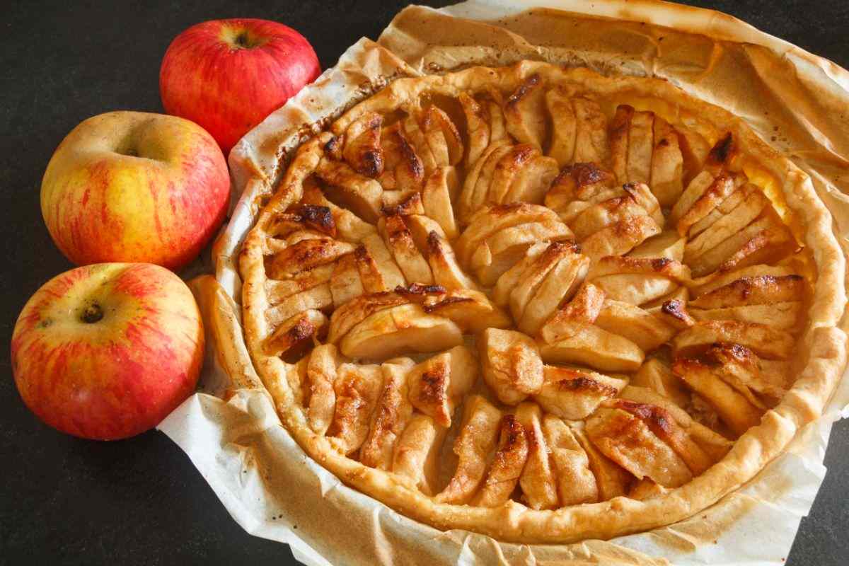 crostata di mele con mele