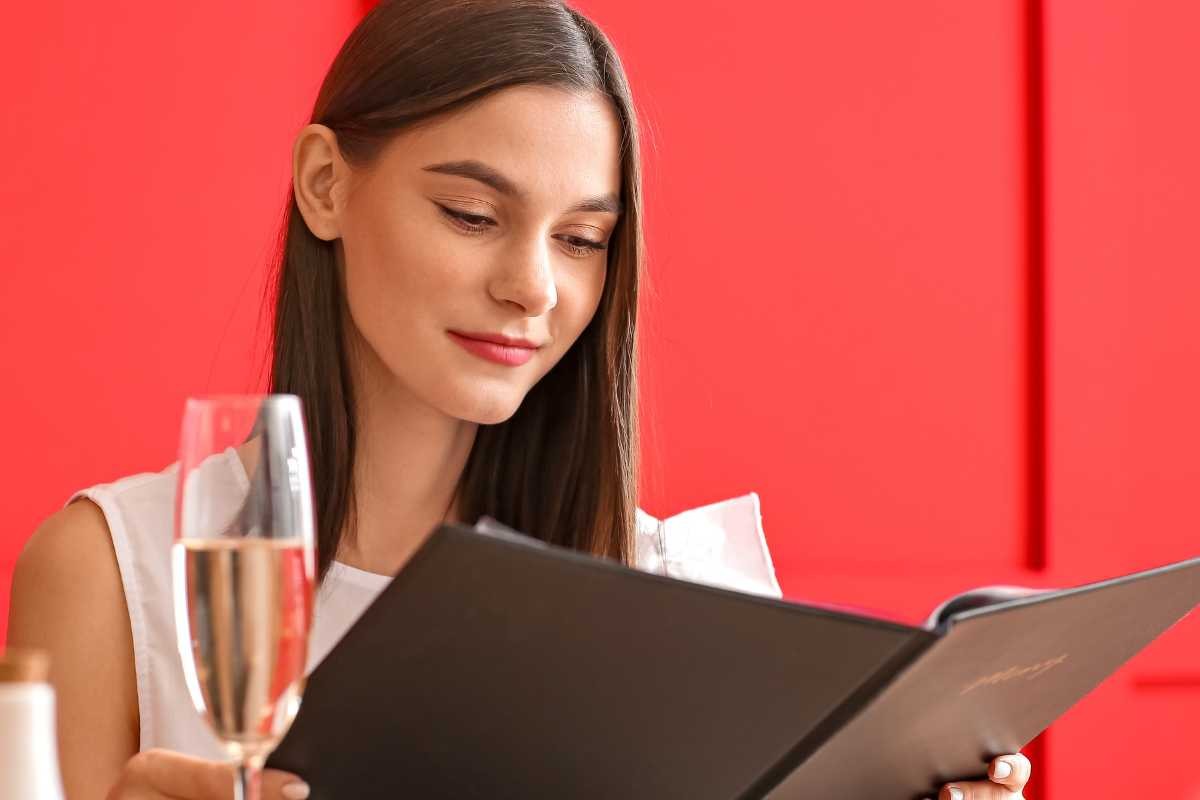 C’è un motivo psicologico se scegli sempre lo stesso piatto al ristorante